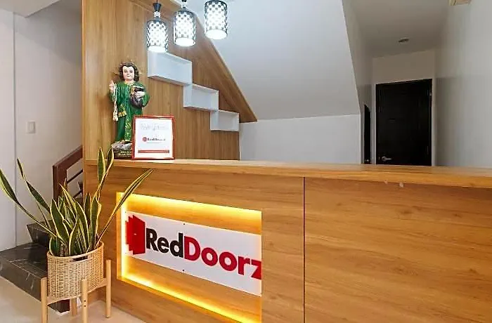 Reddoorz Near Ust Sampaloc * Manila
