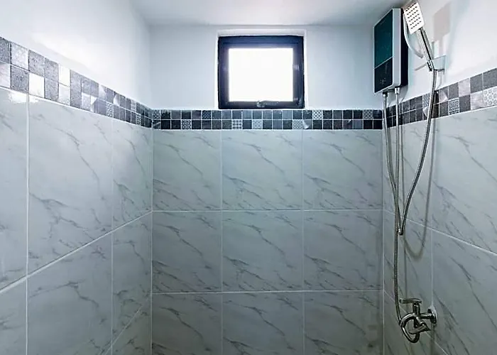 Hotel Reddoorz Near Ust Sampaloc Manila